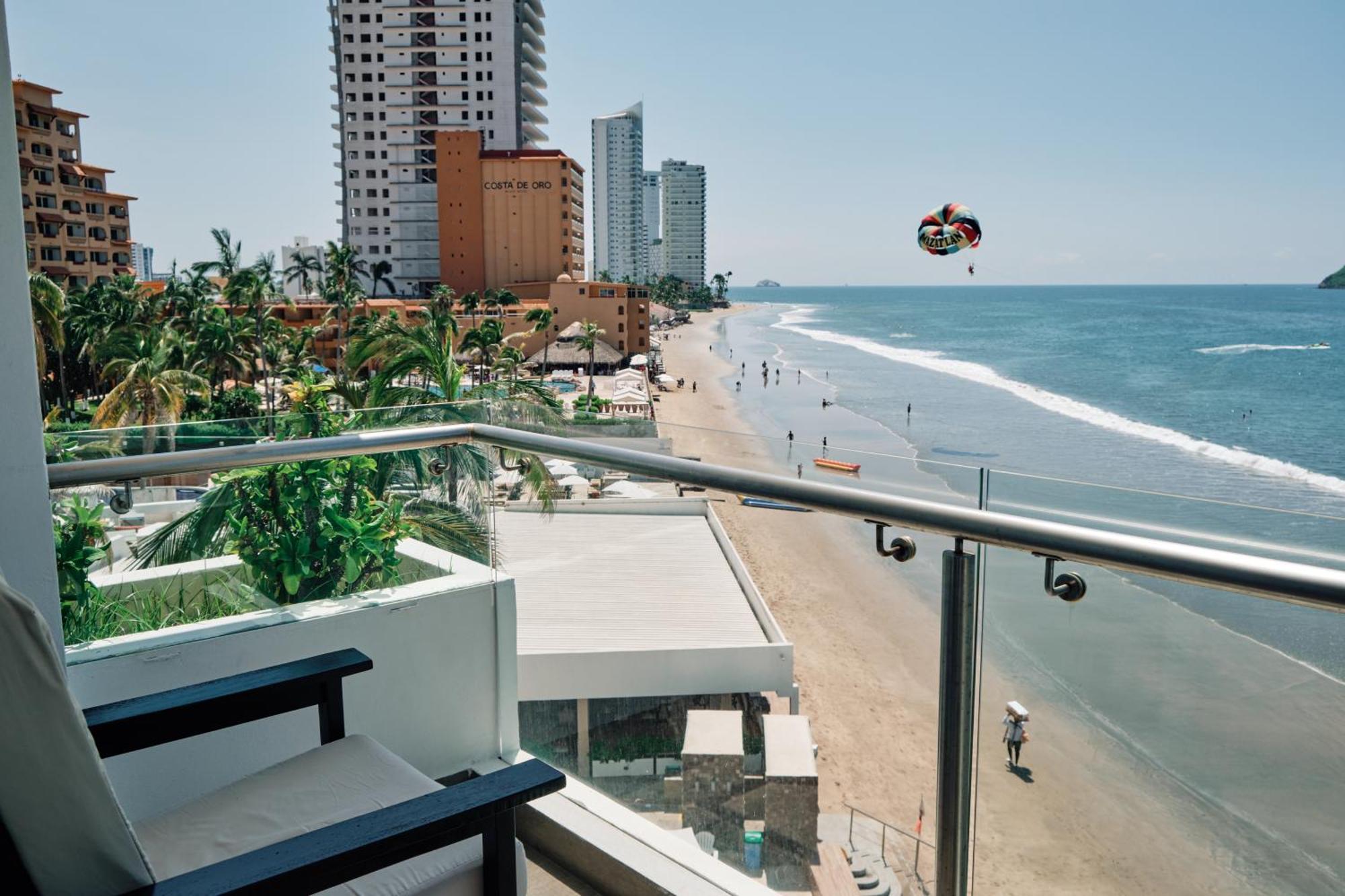 The Inn At Mazatlan Exterior photo